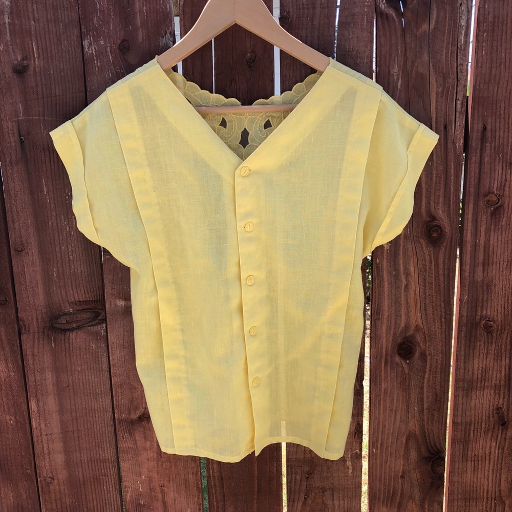 Yellow detailed top 🌵